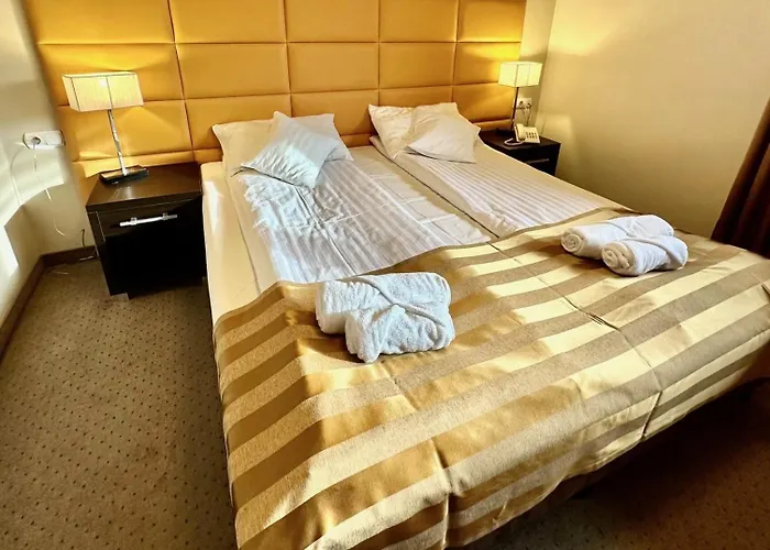 Hotel Pod Debami Ostrow Wielkopolski